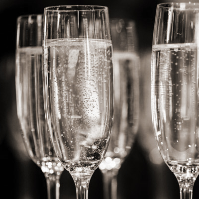 sparkiling wine glasses